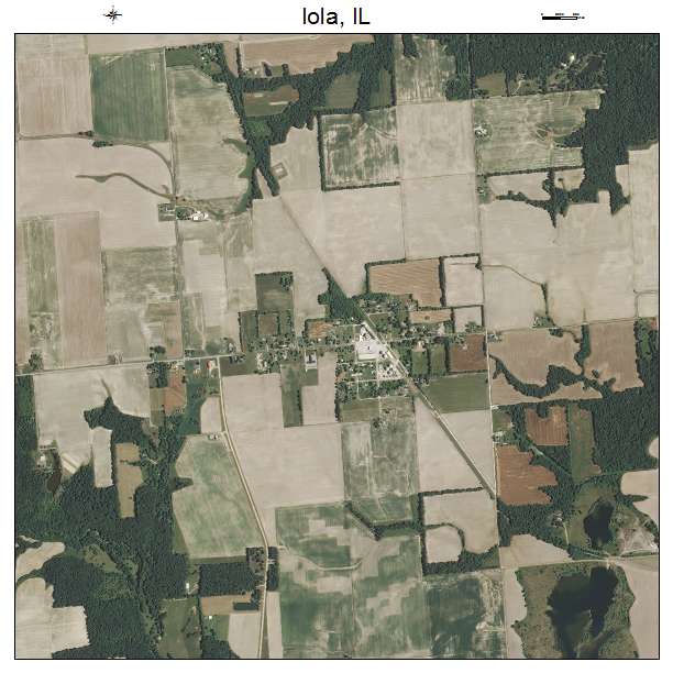 Iola, IL air photo map