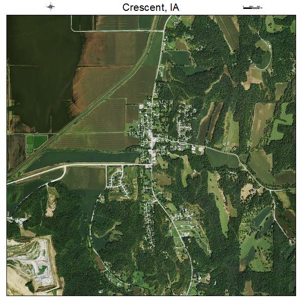 Crescent, IA air photo map