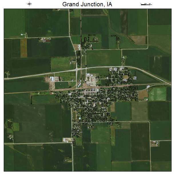 Grand Junction, IA air photo map