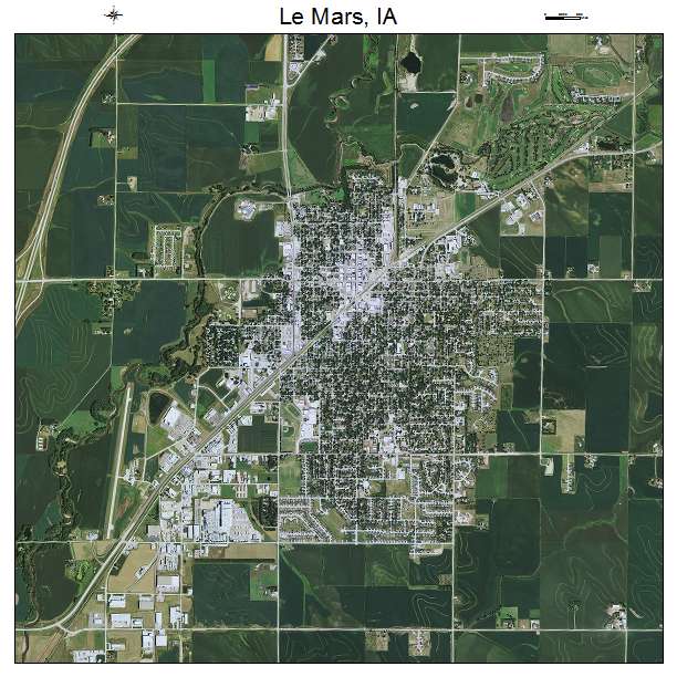 Le Mars, IA air photo map