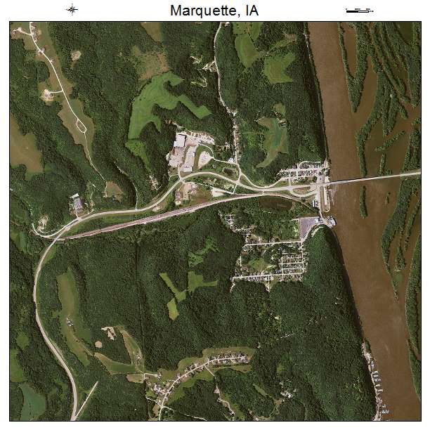 Marquette, IA air photo map