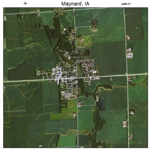 Maynard, IA air photo map
