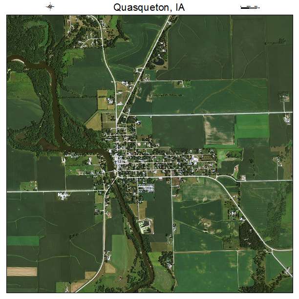 Quasqueton, IA air photo map