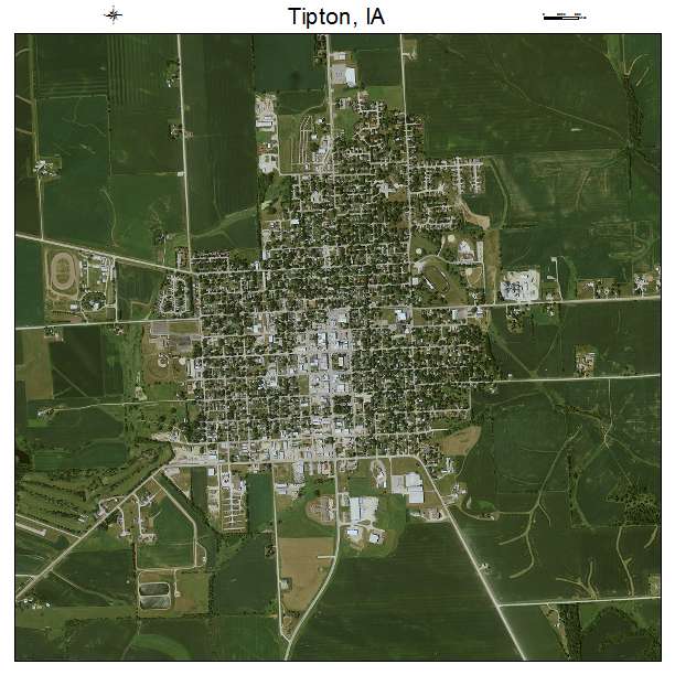 Tipton, IA air photo map
