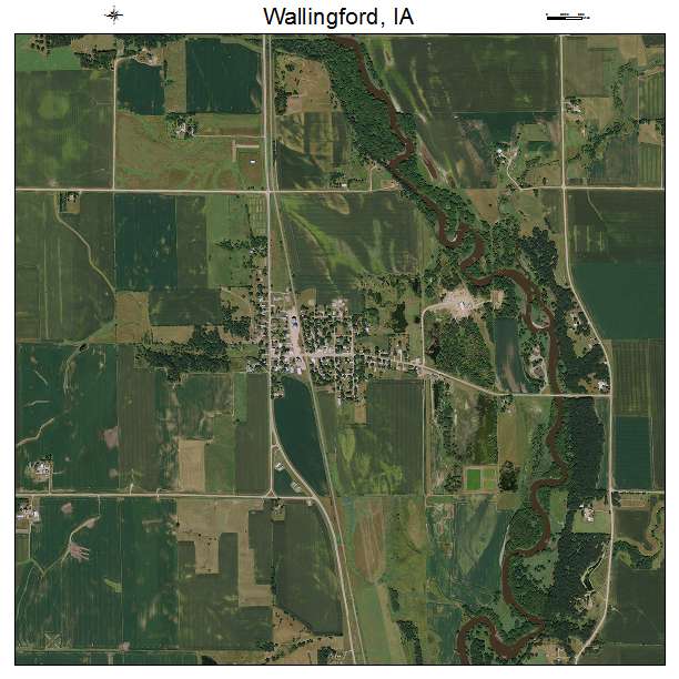 Wallingford, IA air photo map