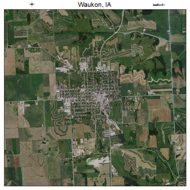 Waukon, IA air photo map