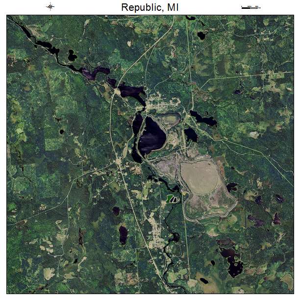 Republic, MI air photo map