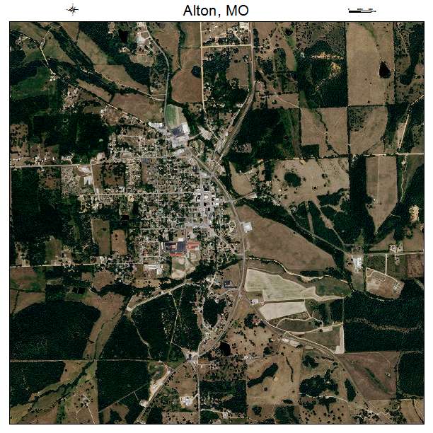Alton, MO air photo map