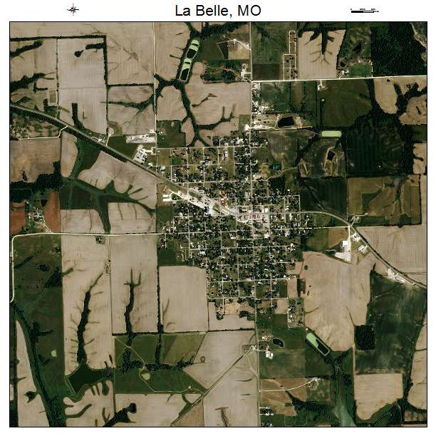 La Belle, MO air photo map
