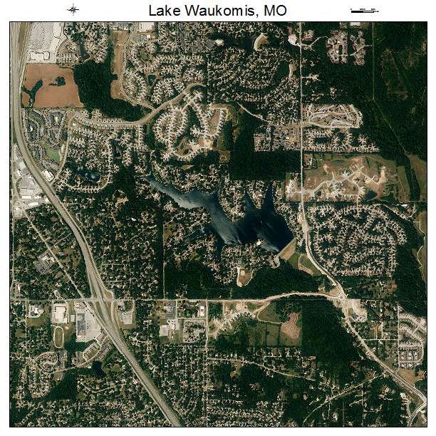 Lake Waukomis, MO air photo map