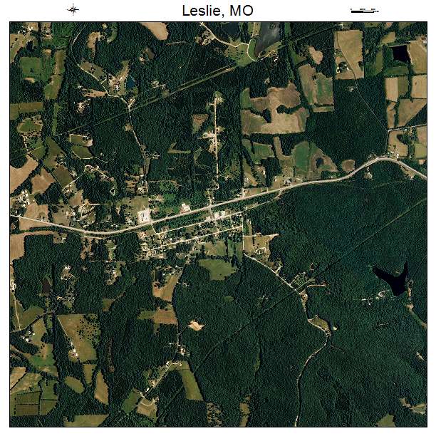 Leslie, MO air photo map