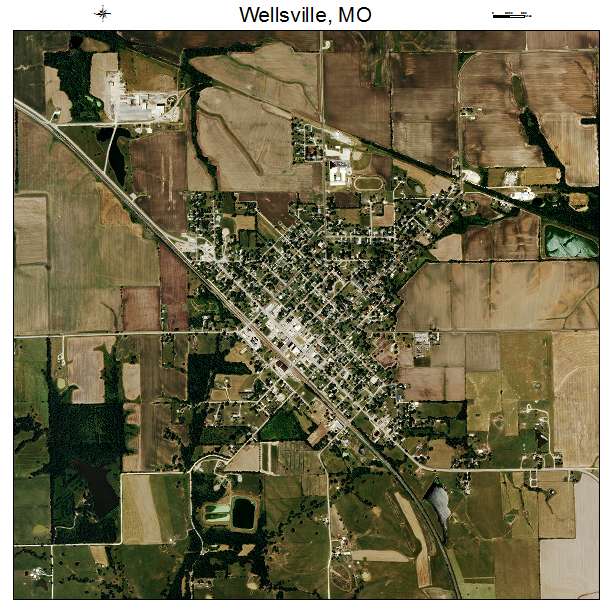 Wellsville, MO air photo map